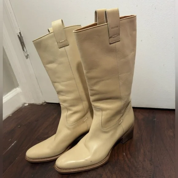 Gucci Women’s Leather Pull On Elegant Beige Boots Sz 8